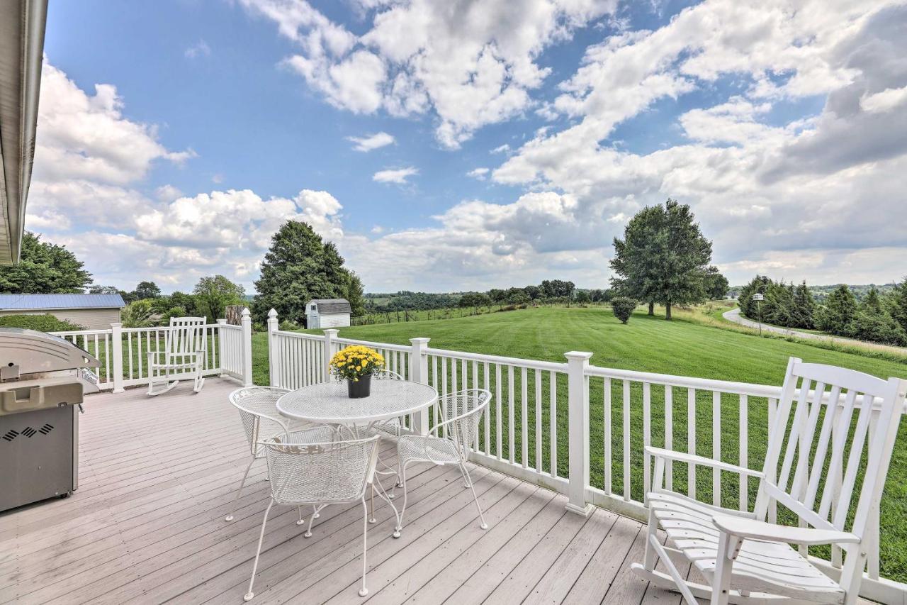 Charming Williamstown Retreat With Private Yard Villa Eksteriør billede